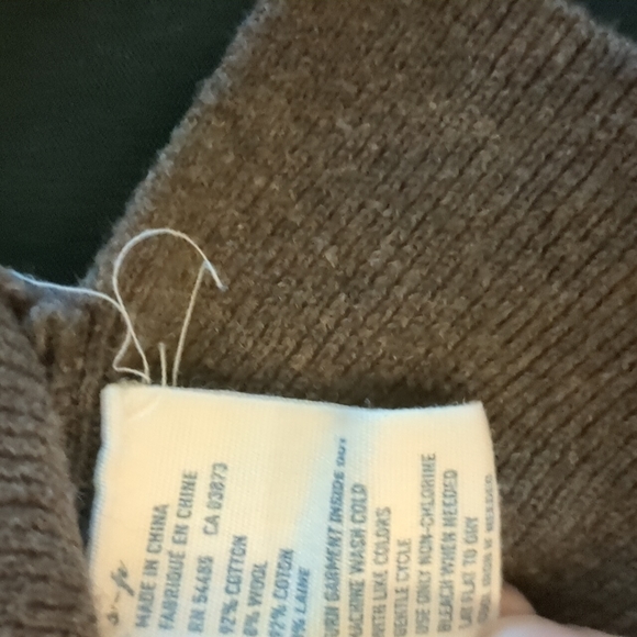 American Eagle Outfitters long sleeved brown shirt, sized Small - Picture 8 of 9